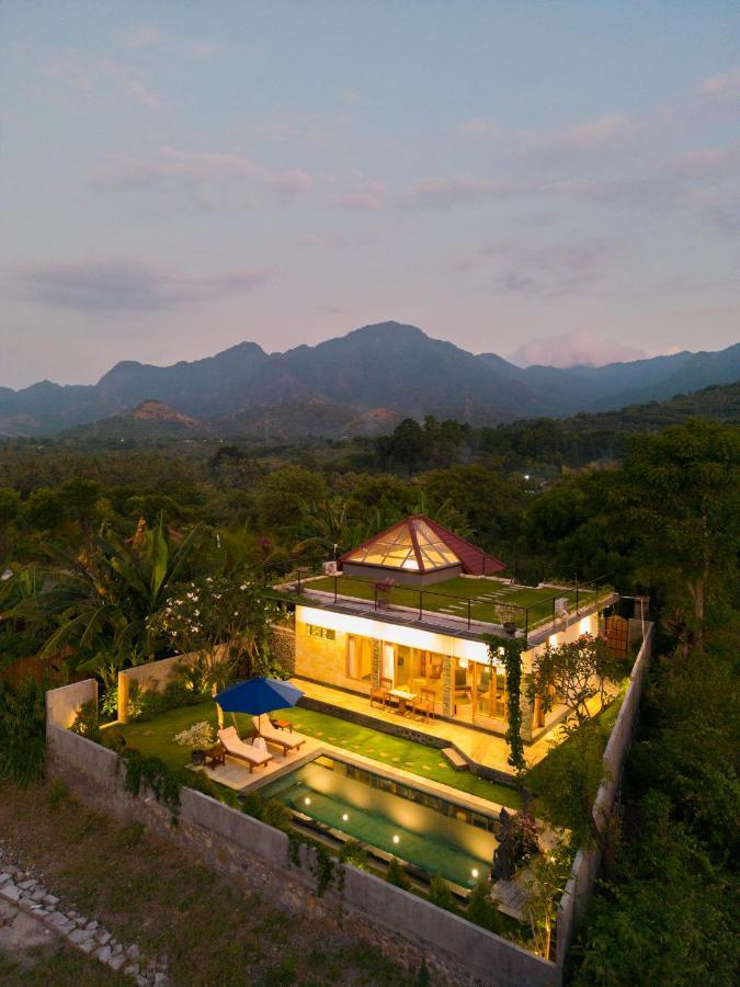 Villa Ambara Sumberkima Banyuwedang Extérieur photo